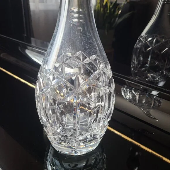 Tall crystal carafe wine decanter. - Picture 2 of 7